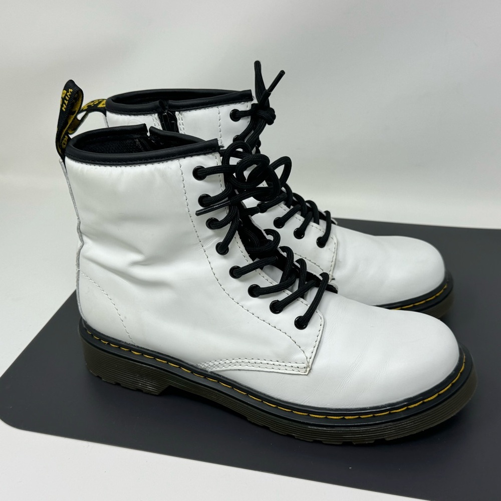 Dr. Martens 1460 J White Leather Boots Women size 5 US ,36EU